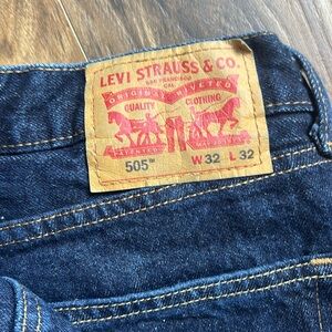 Levi Strauss 505 Men’s Jeans size 32 x 32 Blue Denim